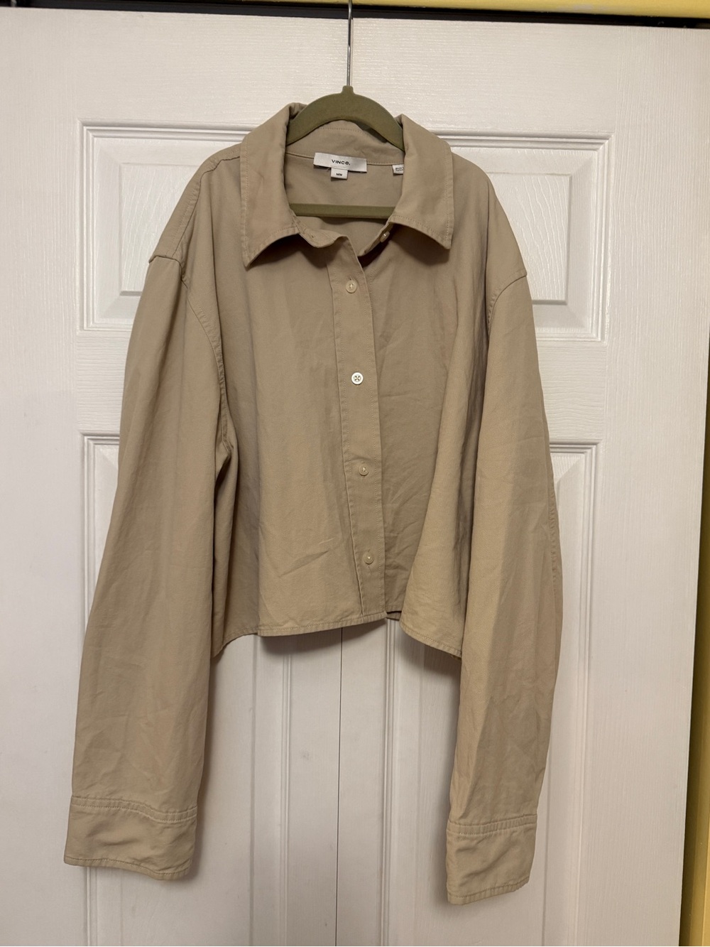 Vince Cropped Button-Front Shirt in Beige